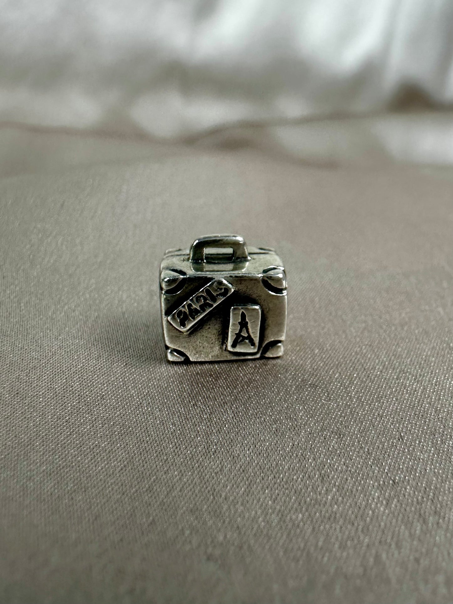 PANDORA 925 ALE Sterling Silver RETIRED Travel Suitcase Charm