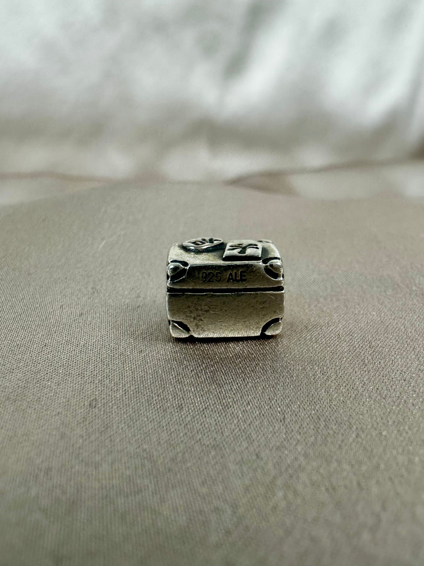 PANDORA 925 ALE Sterling Silver RETIRED Travel Suitcase Charm