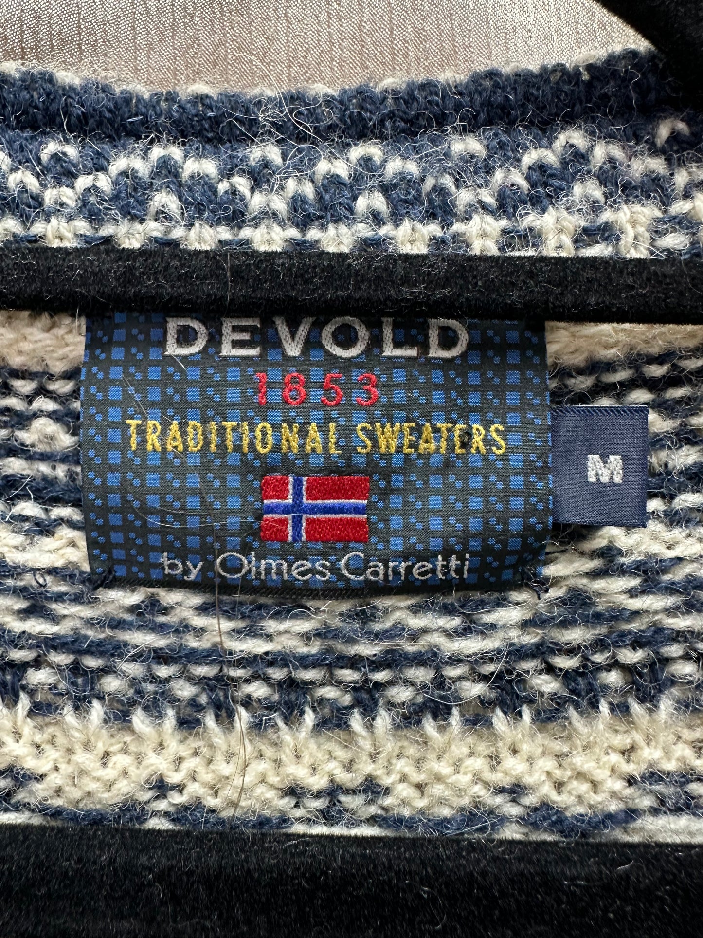 DEVOLD OLMES CARRETTI blue white Fair Isle Wool Clasp Cardigan Sweater - M