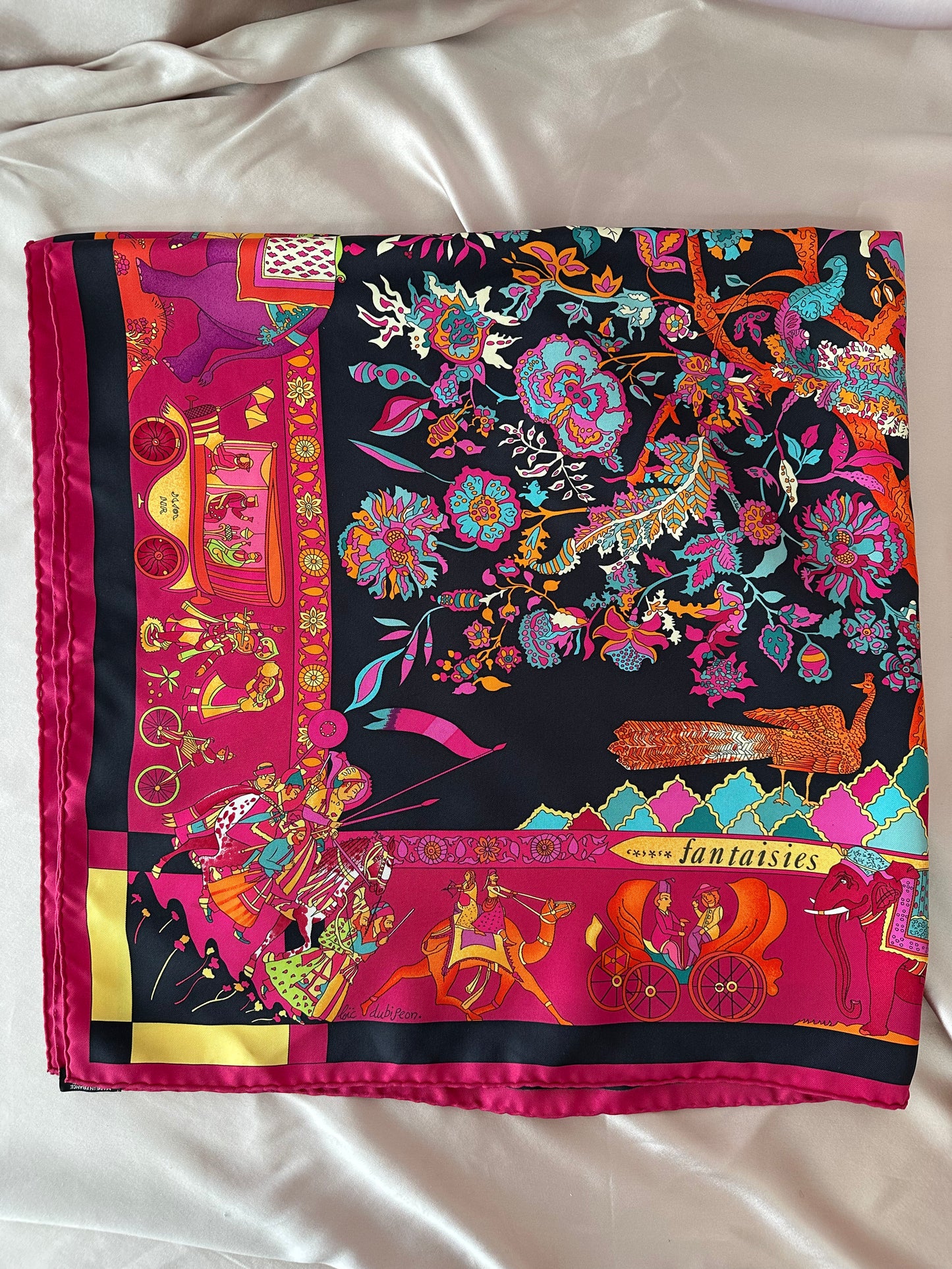 HERMES Carré 100% Silk Fantaisies Indiennes Loic Dubigeon Square Scarf - 34"