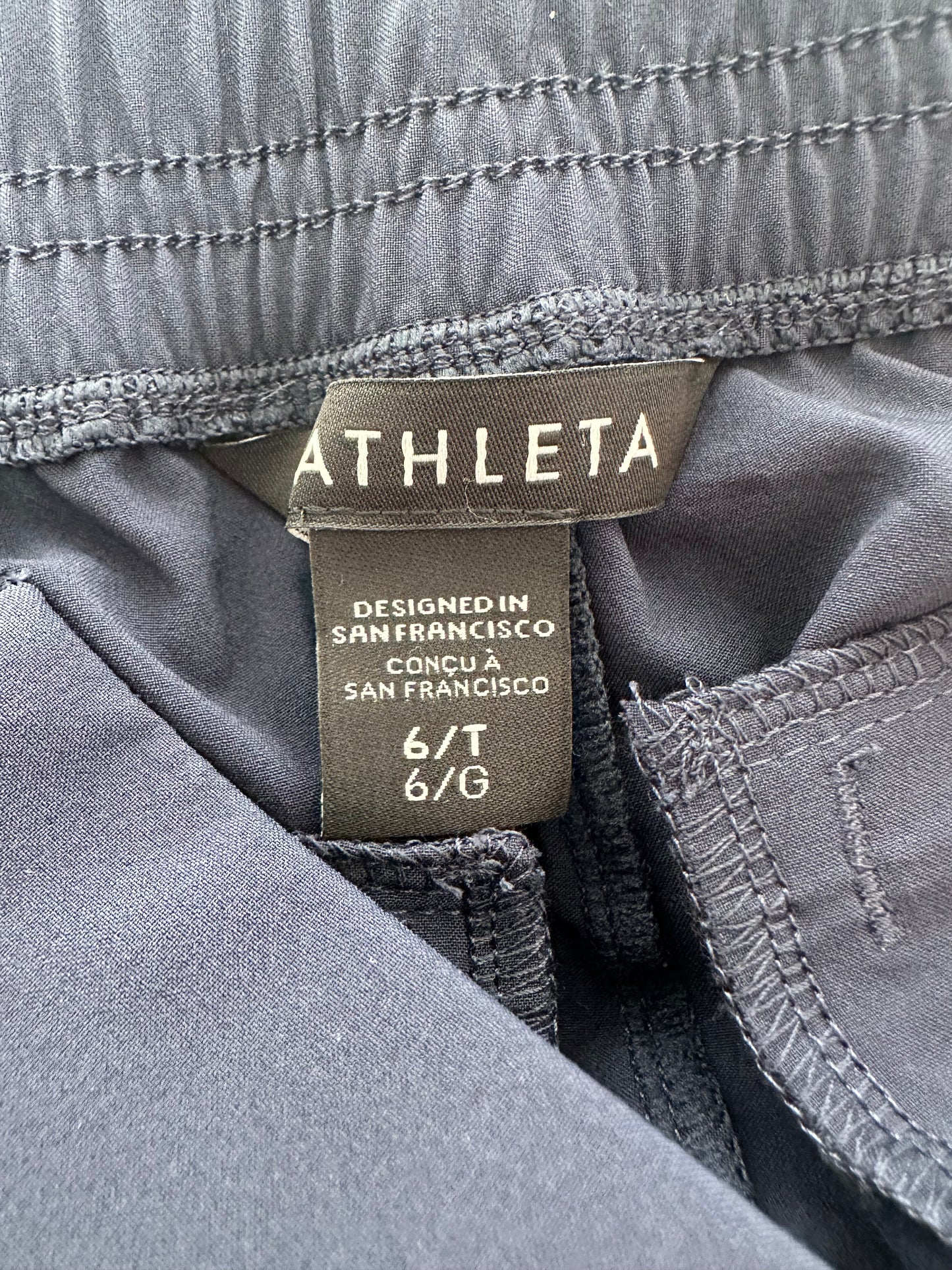 NWT - ATHLETA navy blue Brooklyn Jogger Pants - 6 Tall