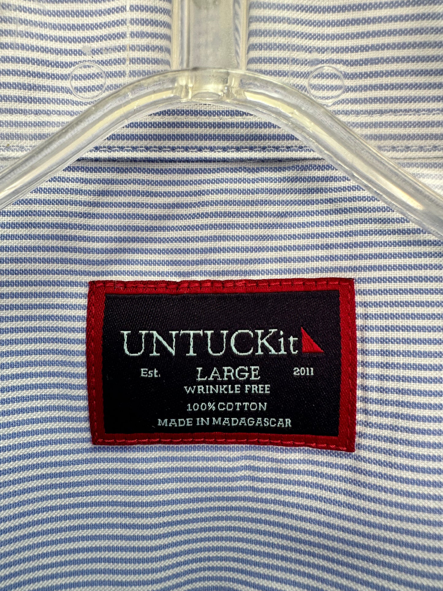 NWT - UNTUCKIT blue stripe Regular Fit Wrinkle-Free Bordeaux Shirt - L