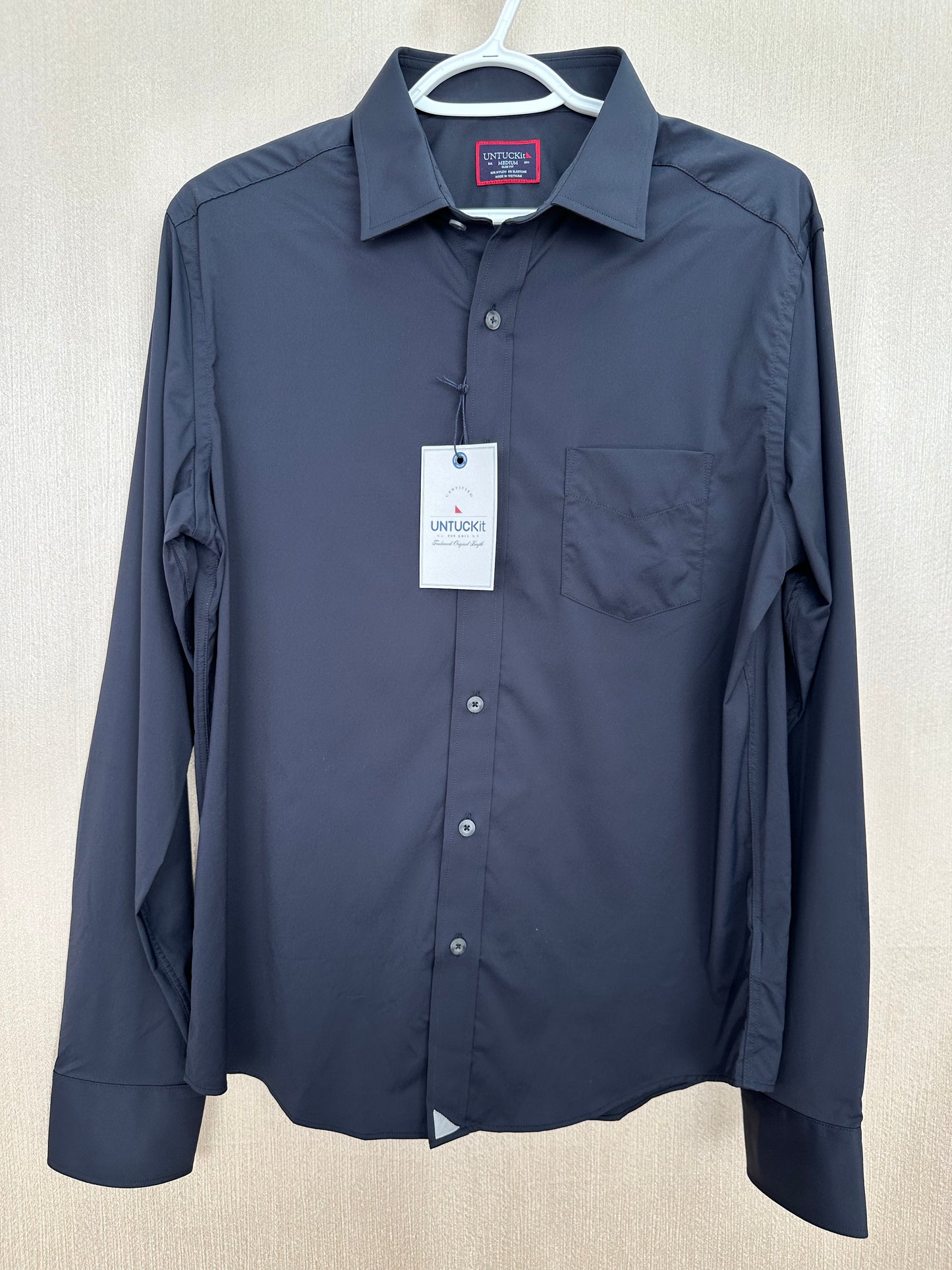 NWT - UNTUCKIT black Nylon Slim Fit Long Sleeve Wrinkle Free Gironde Shirt - M