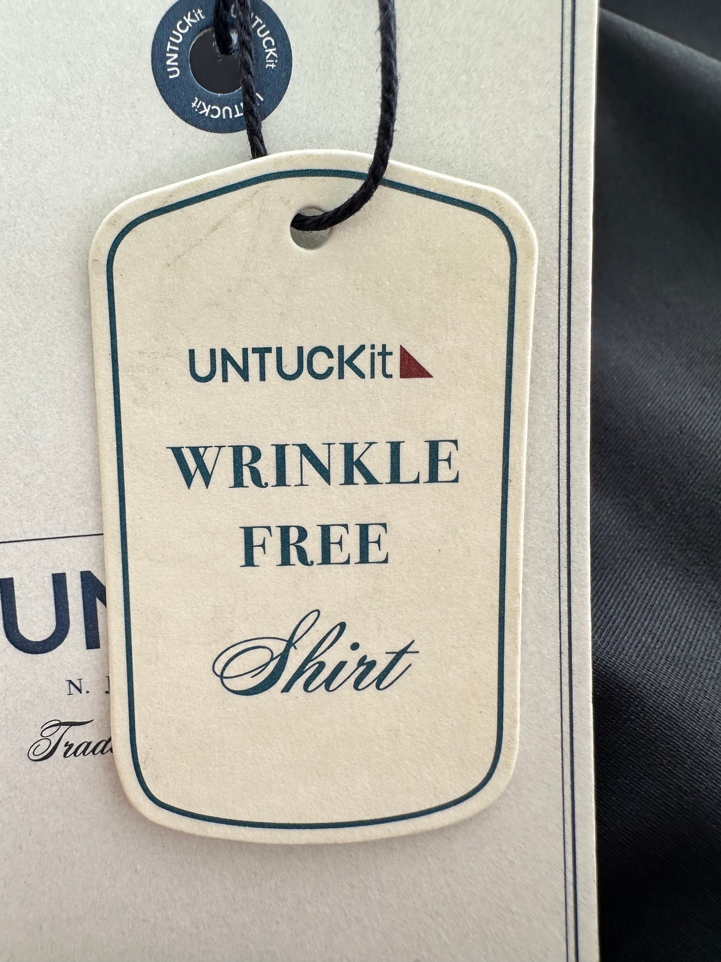 NWT - UNTUCKIT black Nylon Slim Fit Long Sleeve Wrinkle Free Gironde Shirt - M