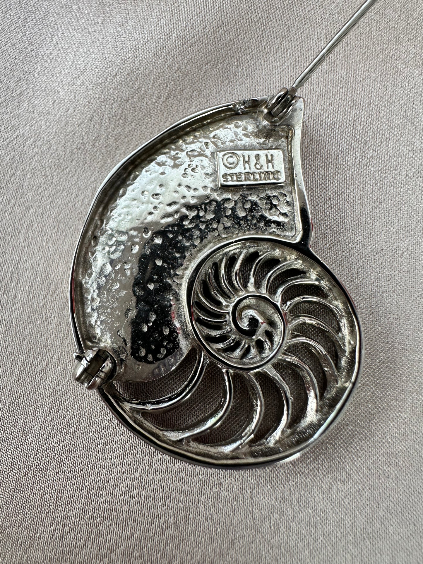 Rare HAND AND HAMMER H&H signed Sterling Nautilus Shell Brooch - 1"x1.5"