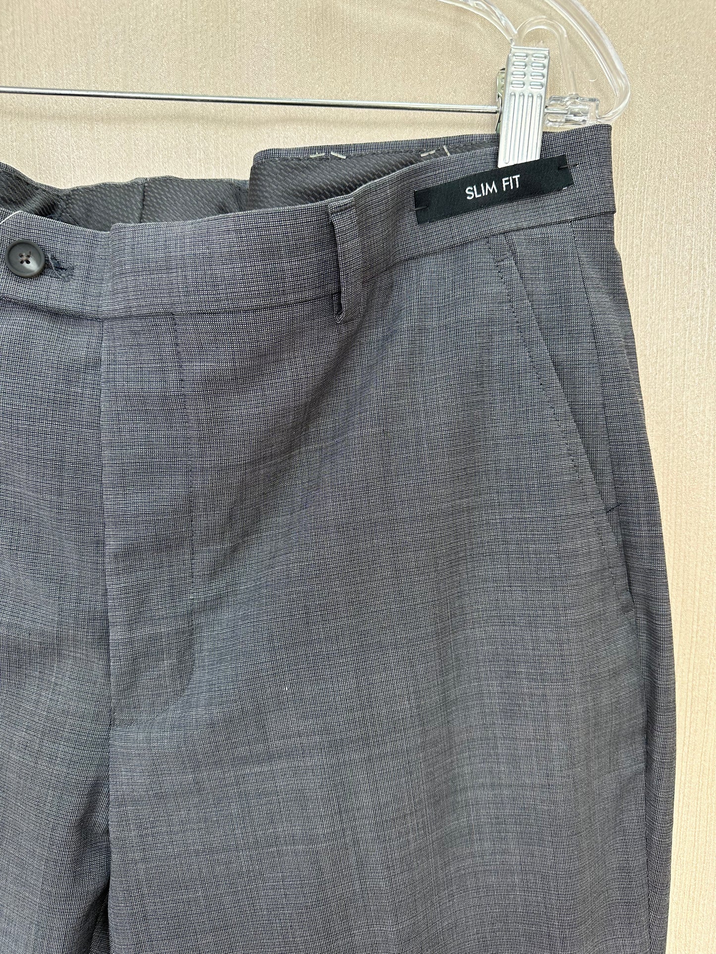 NWT - JOS A BANK gray Flat Front Open UNHEMMED Traveler 37.5 Pants - 35R