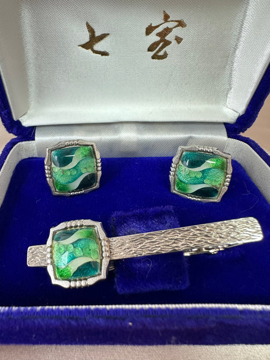 NIB - SHIPPO Green White Cloisonne Glass Silver Tone Cufflinks Tie Clip Set