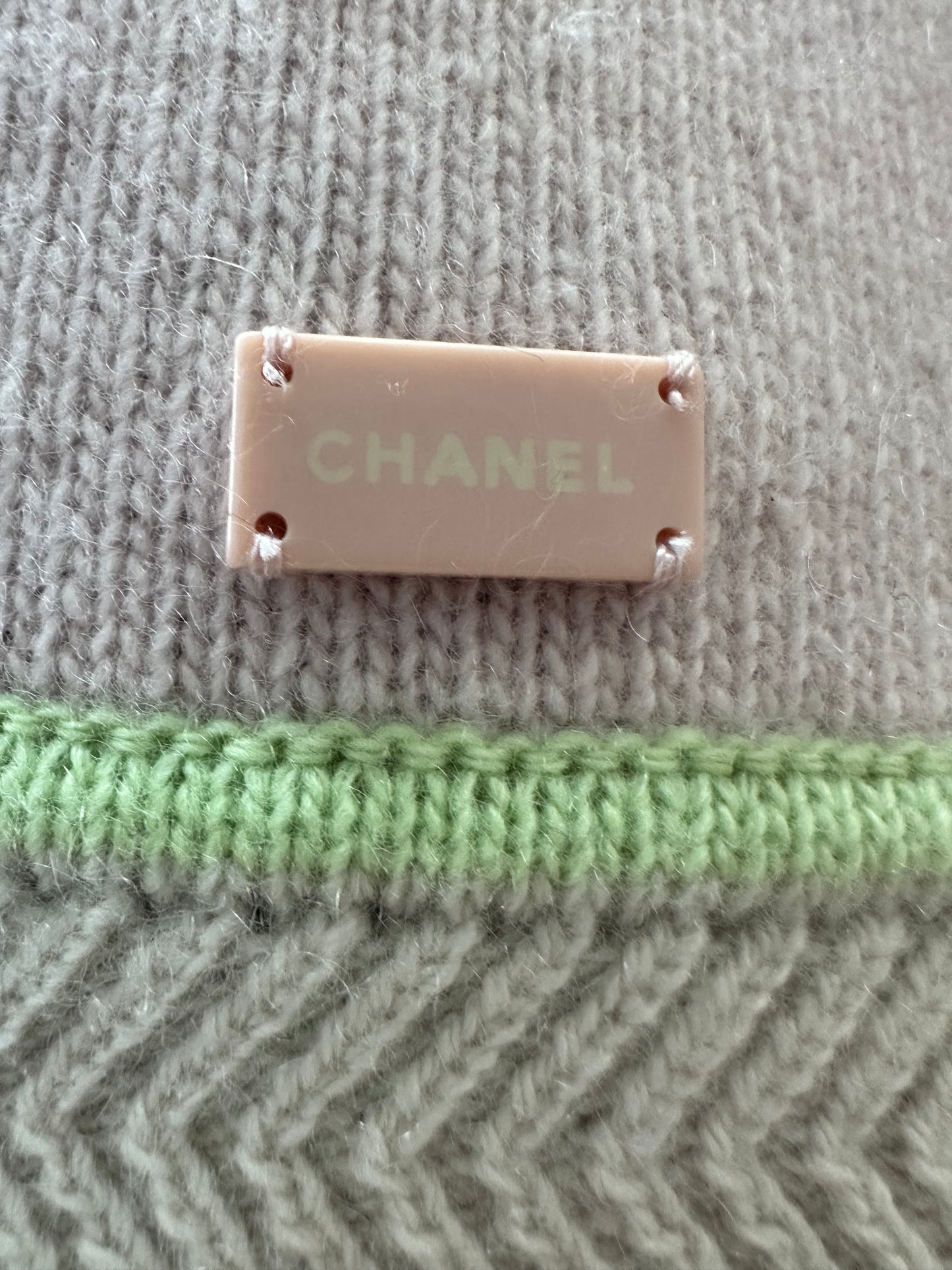 Vintage CHANEL pink Cashmere Cardigan Pullover Sweater Set - 46 | US 10 (flaws)