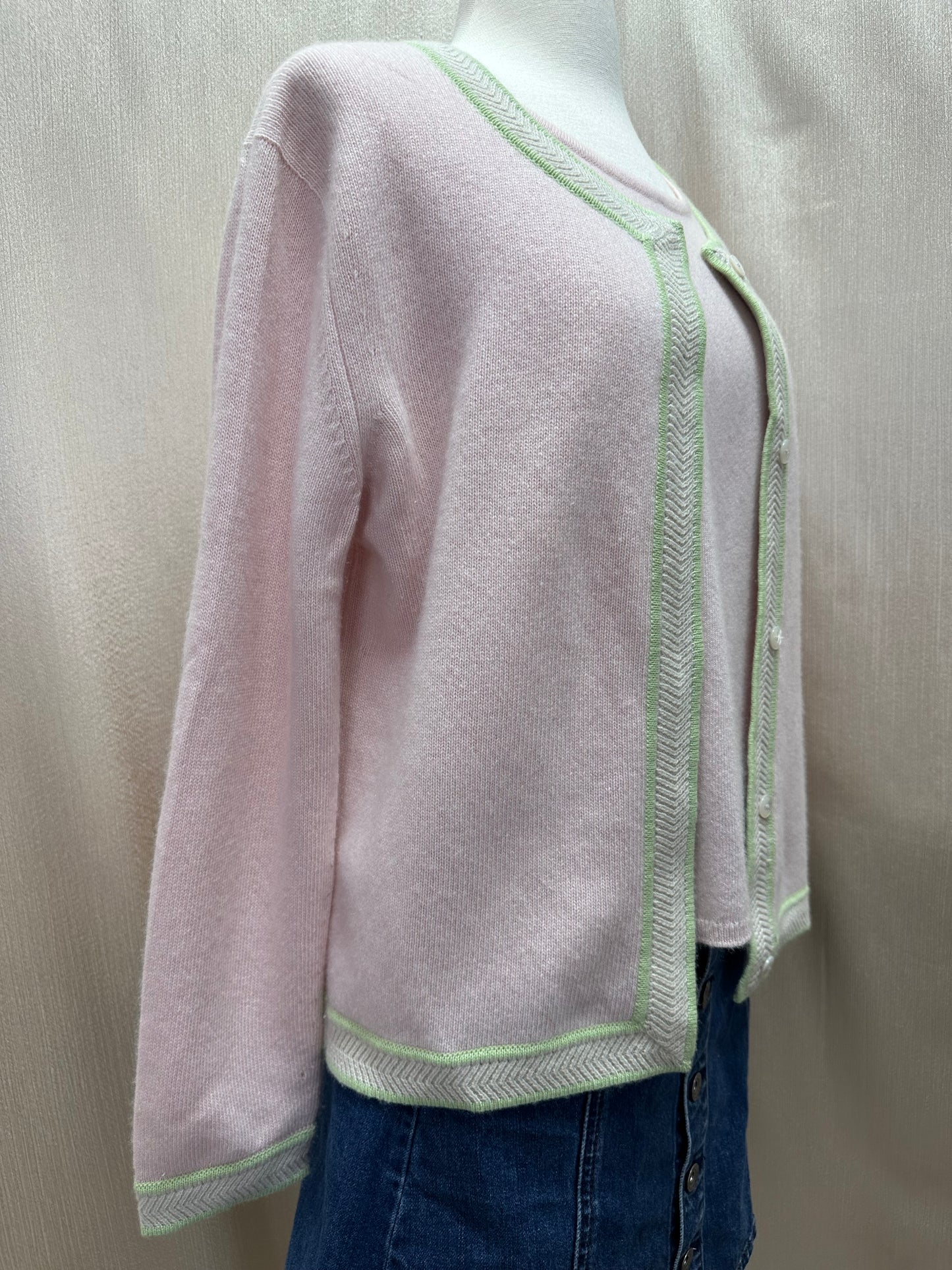 Vintage CHANEL pink Cashmere Cardigan Pullover Sweater Set - 46 | US 10 (flaws)