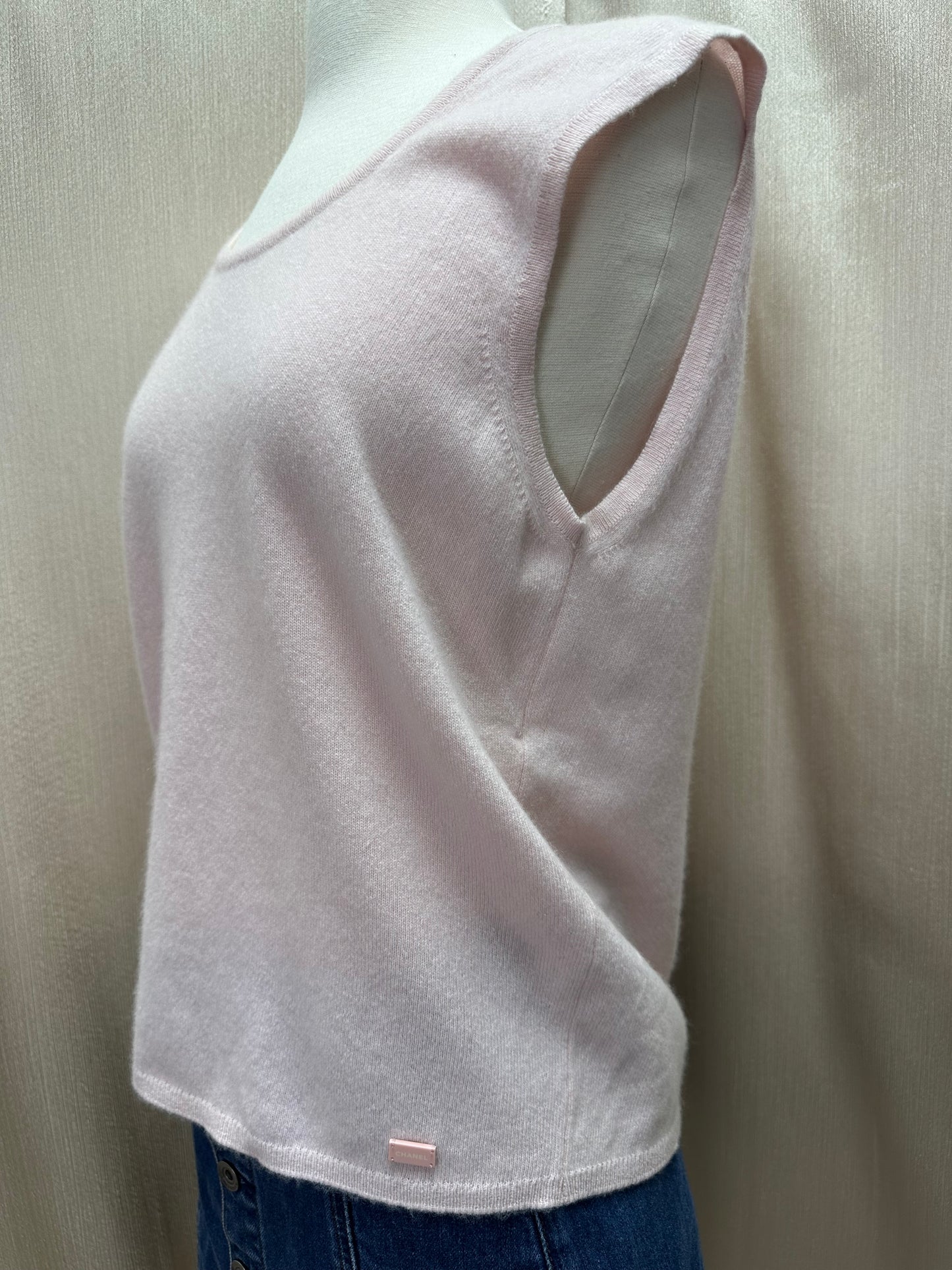 Vintage CHANEL pink Cashmere Cardigan Pullover Sweater Set - 46 | US 10 (flaws)