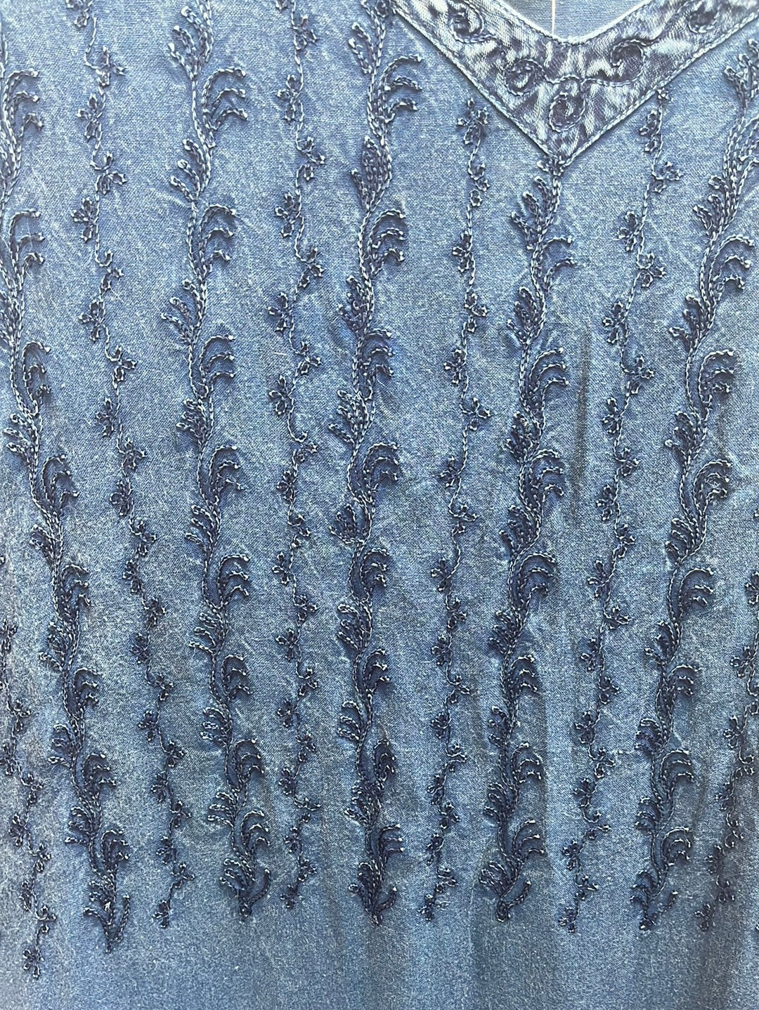 NWT -- SERENGETI blue Rayon Sleeveless Floral Embroidery Dress -- 2X
