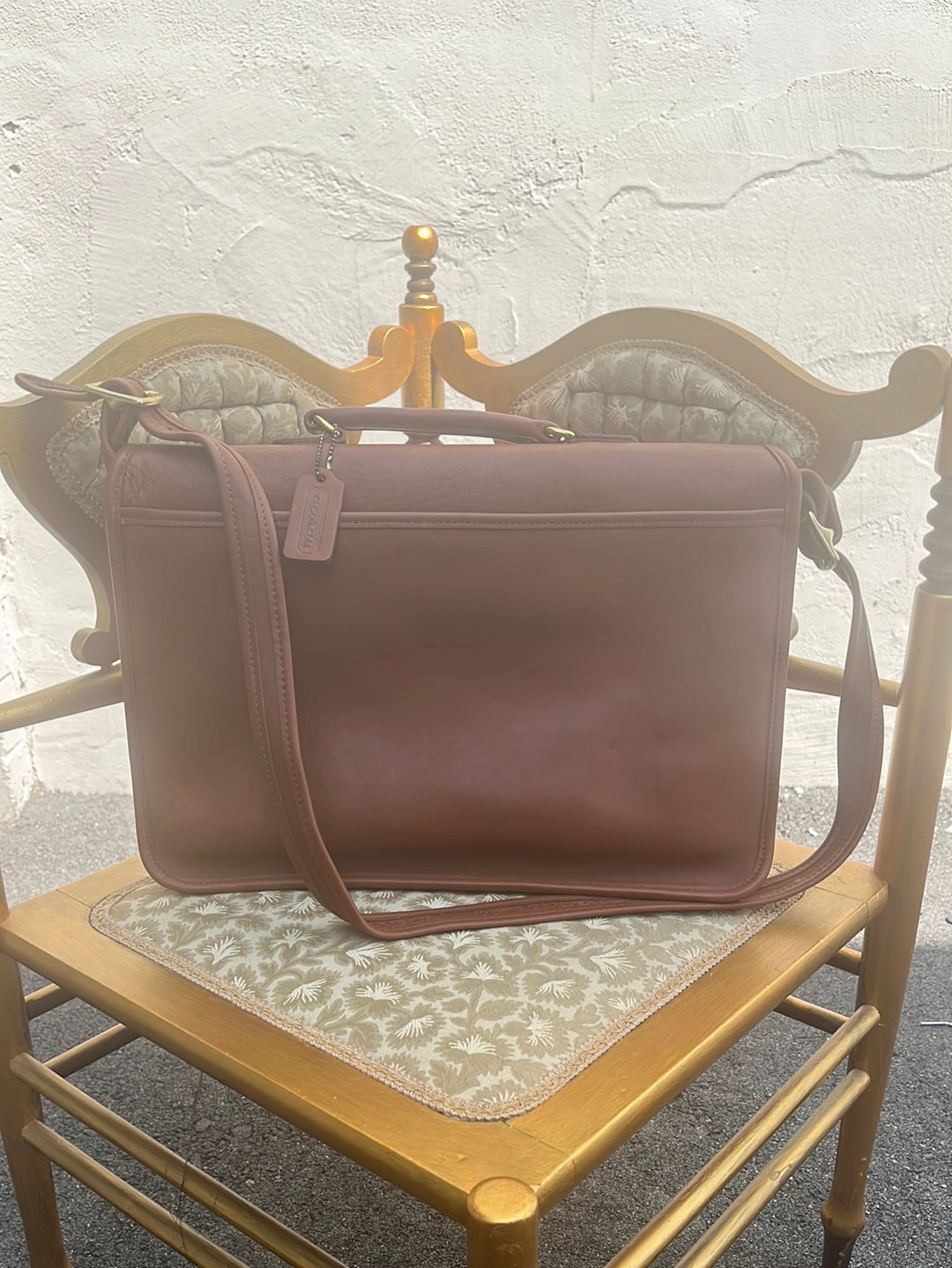 VTG -- COACH Tan Leather Messenger Bag