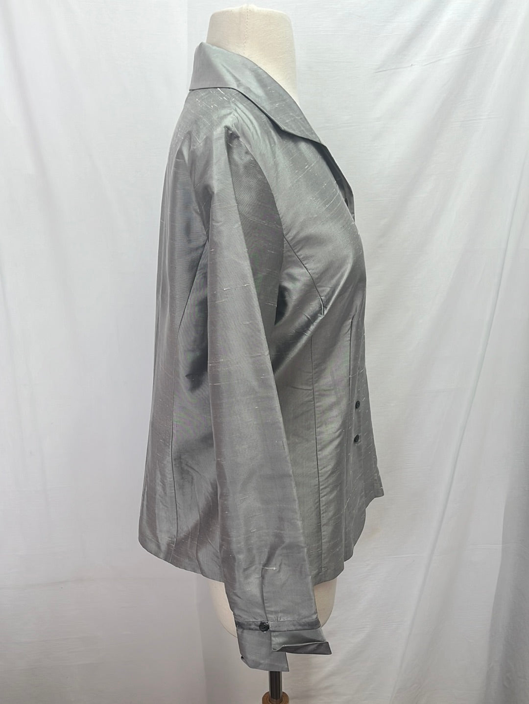 NWT -- LIZ CLAIBORNE silver Silk Button-Down Long Sleeve Shirt -- 8