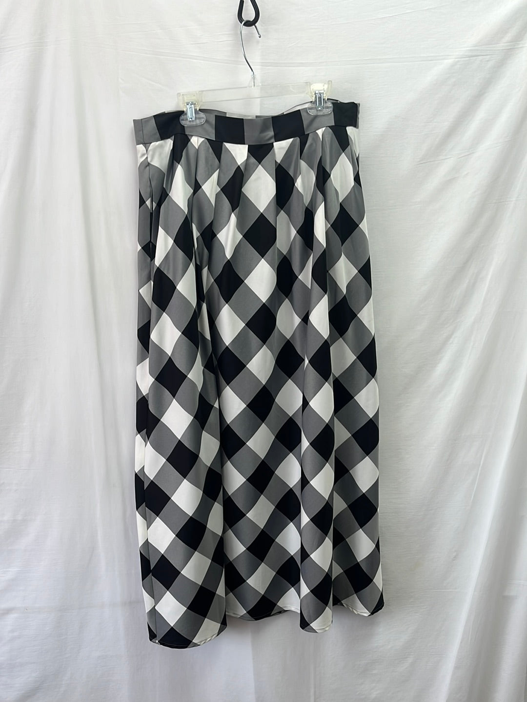NWT -- TALBOTS Black White Checked A-line Skirt -- 12P – CommunityWorx  Thrift Online