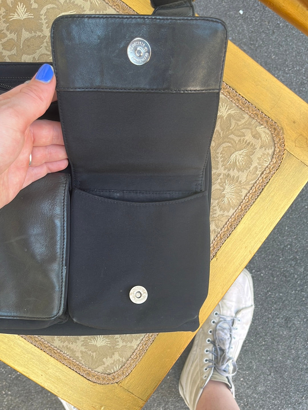 HOBO INTERNATIONAL Black Leather Purse