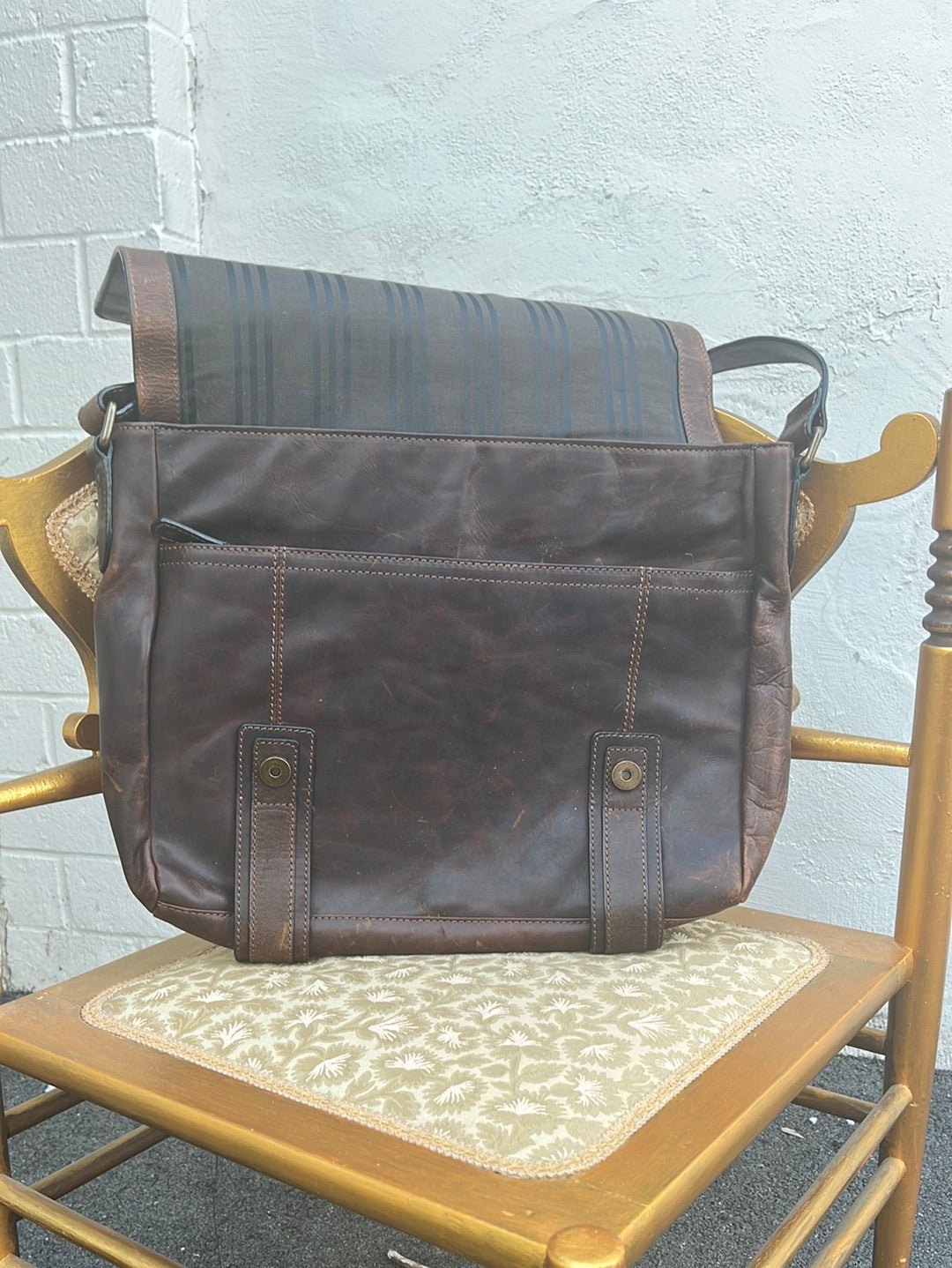 VTG -- FRYE Logan Brown Leather Messenger Bag – CommunityWorx Thrift Online