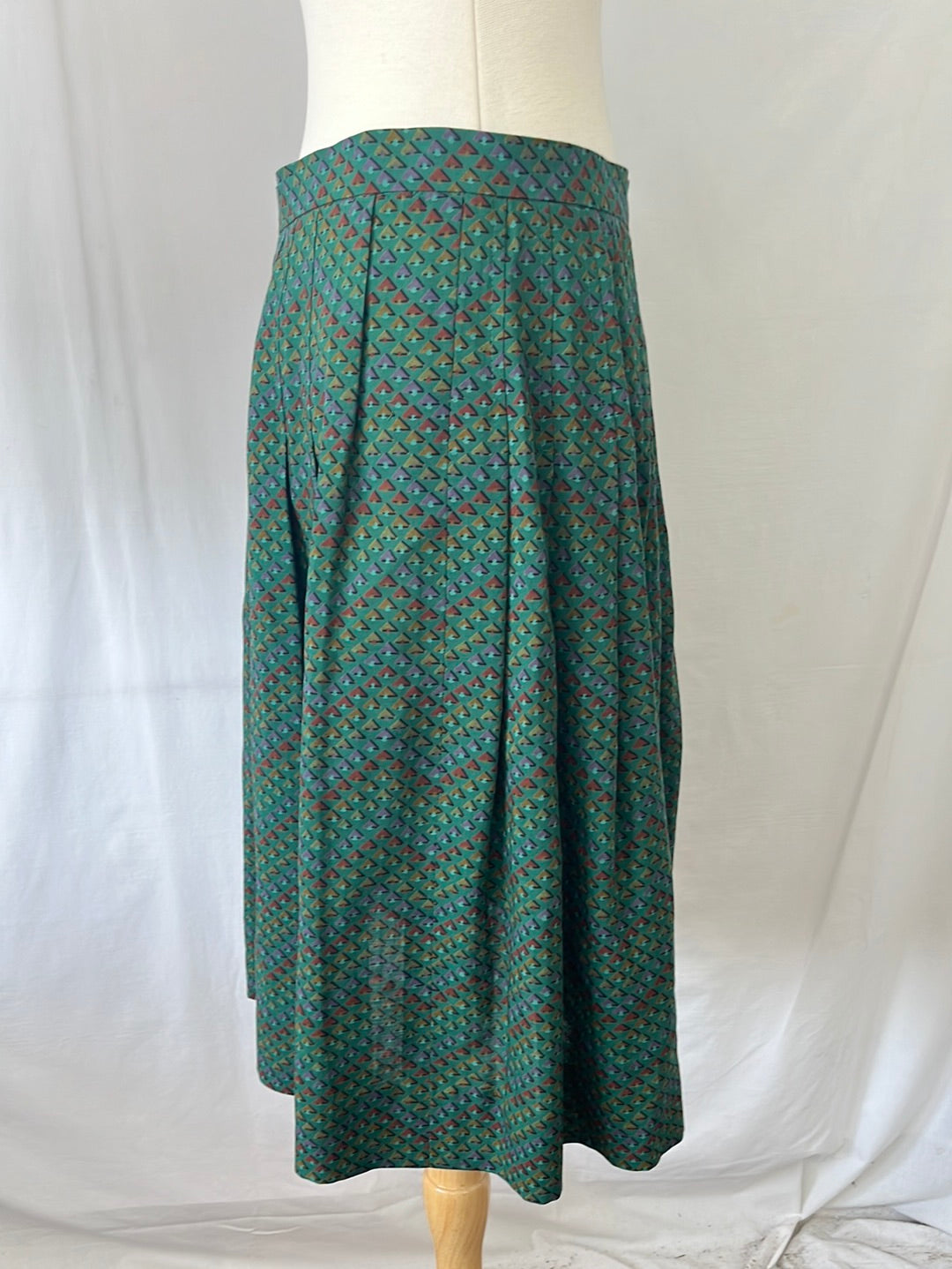 VTG -- JAEGER Pleated Forest Green Skirt with Tree Print -- Size 12