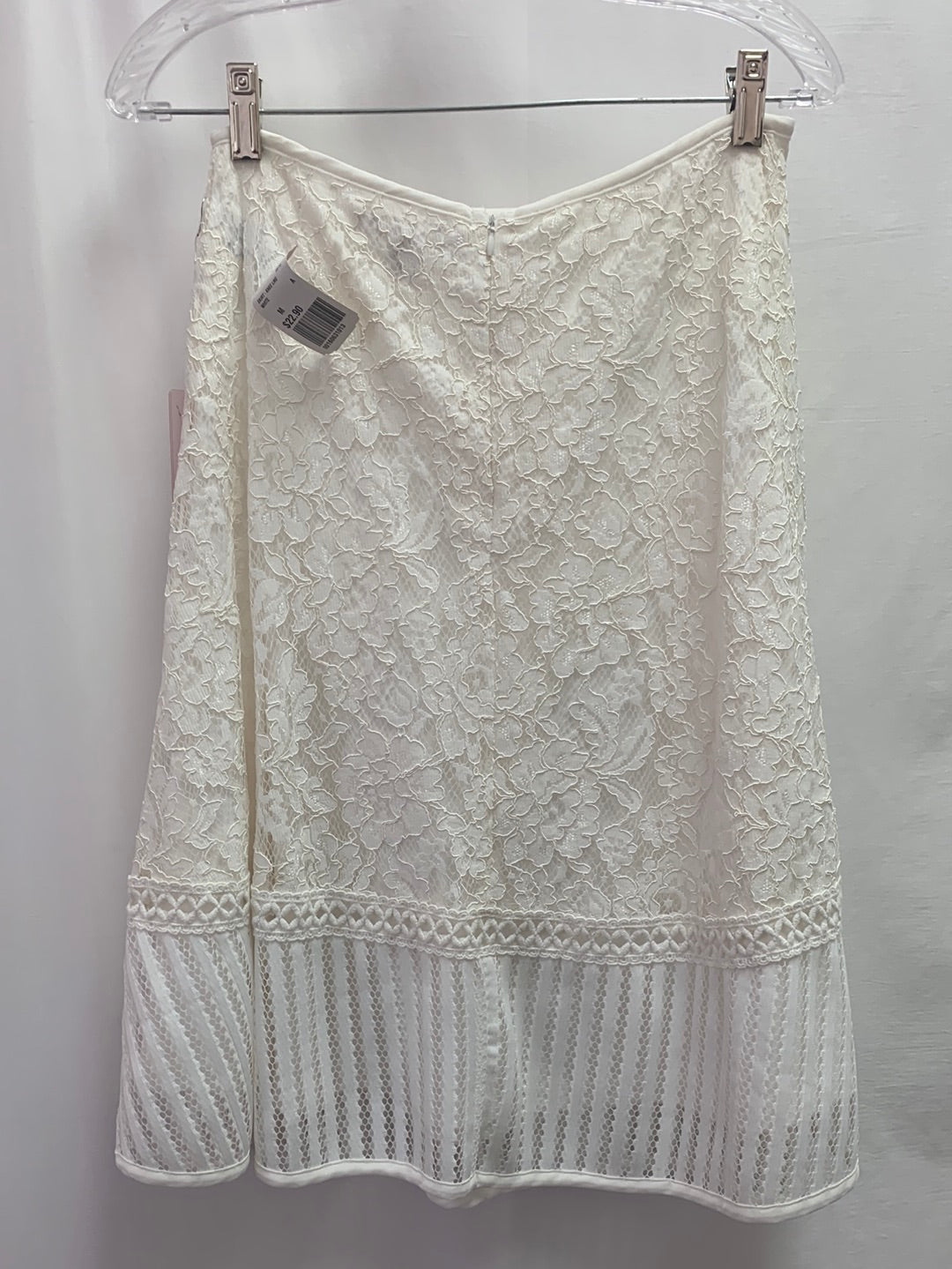 NWT - FOREVER 21 ivory white Lace A-Line Knee Length Skirt - Medium