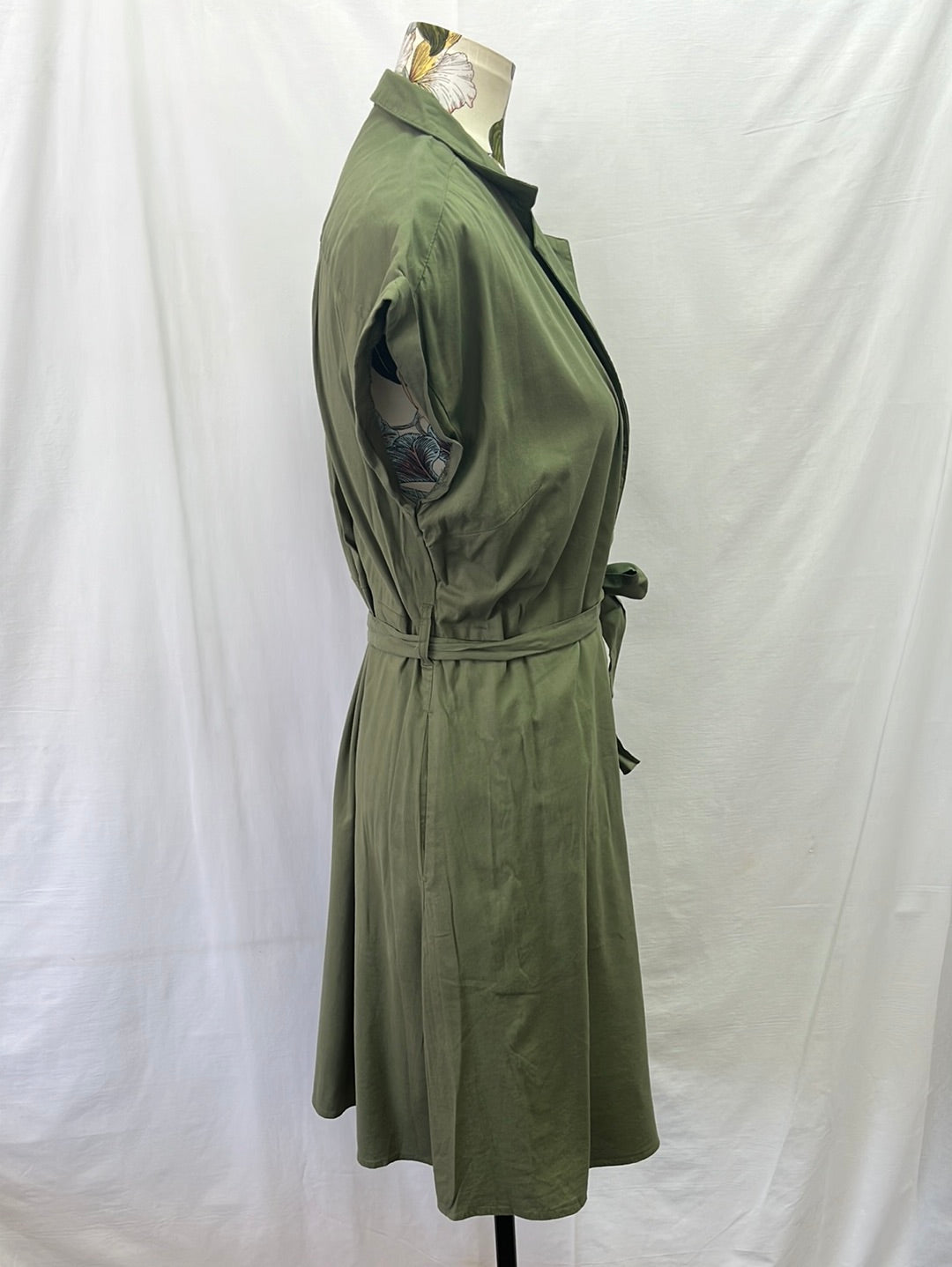 NWT -- OLD NAVY Dark Olive Cap Sleeve A-Line Sheath Dress -- Large