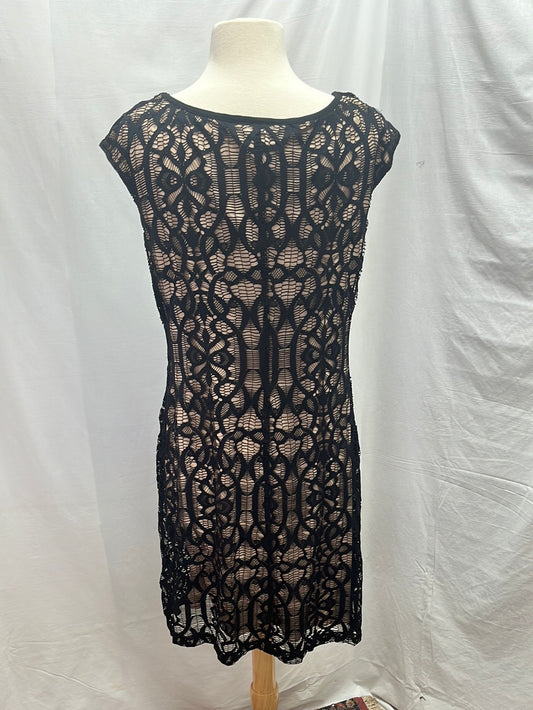 NWT -- CONNECTED Petites black Lace Sleeveless Sheath Dress -- 12P