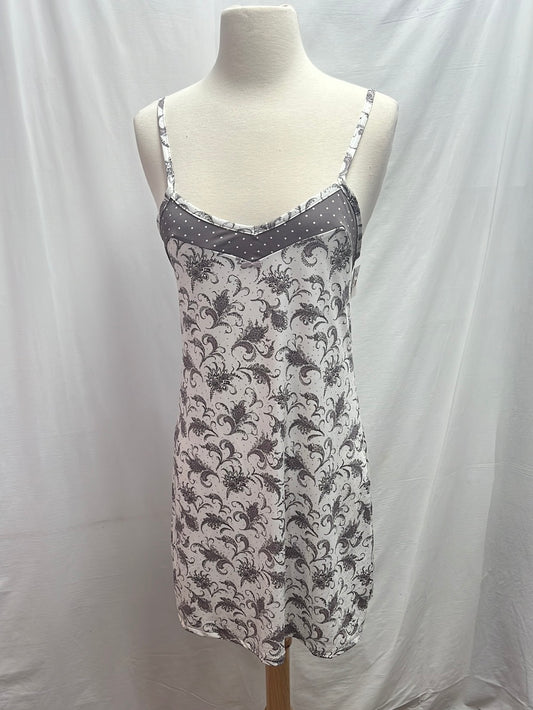 NWT -- MARILYN MONROE INTIMATES Amethyst Floral Print Camisole -- Size S