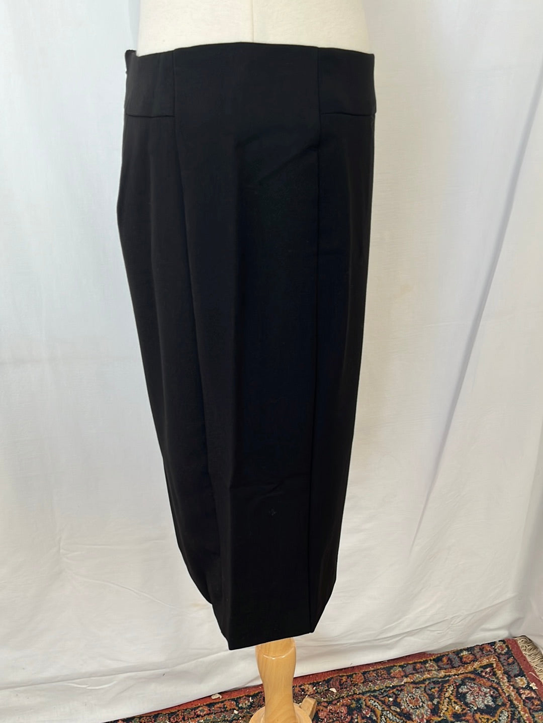 NWT -- Worthington Black Seamed Pencil Skirt -- 6P