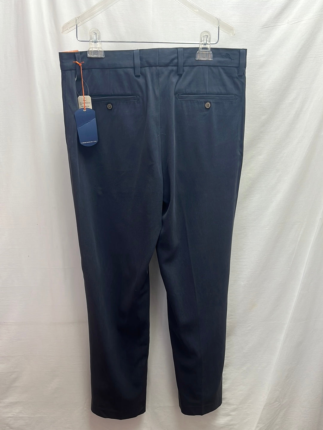 NWT -- TOMMY BAHAMA Grey Silk St. Thomas Flat Front Pants -- 32x32