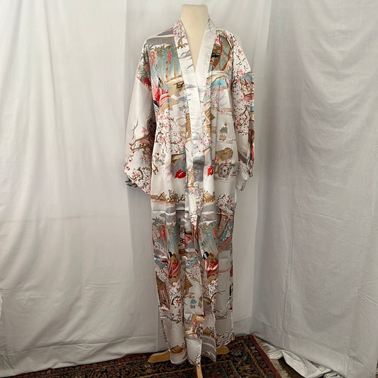 VTG/NIP -- Ichicban White Kimono w/ Cherry Blossom and Garden Scenes -- One Size