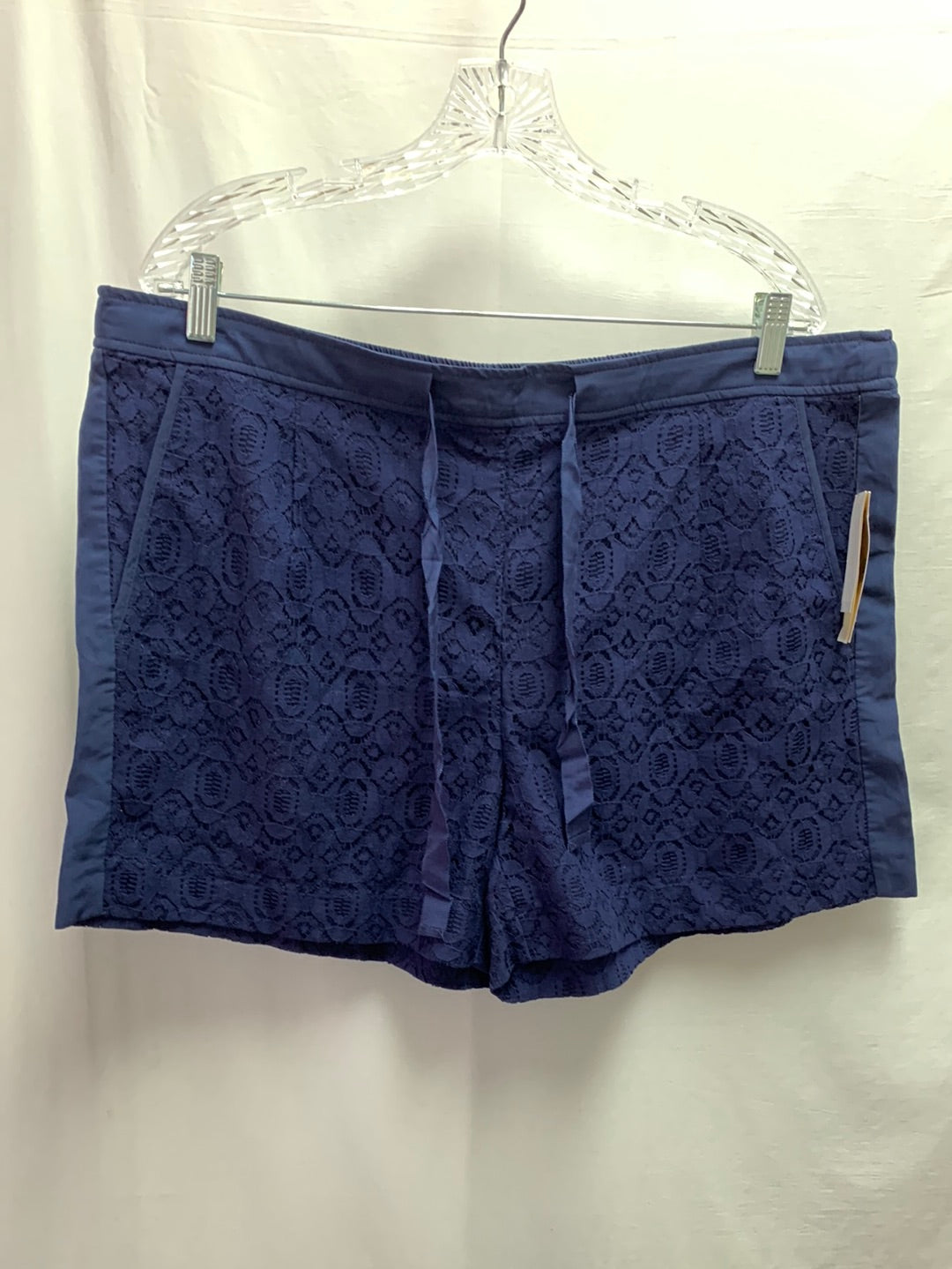 NWT - ABS BY ALLEN SCHWARTZ navy lace Shorts - Size X-Large