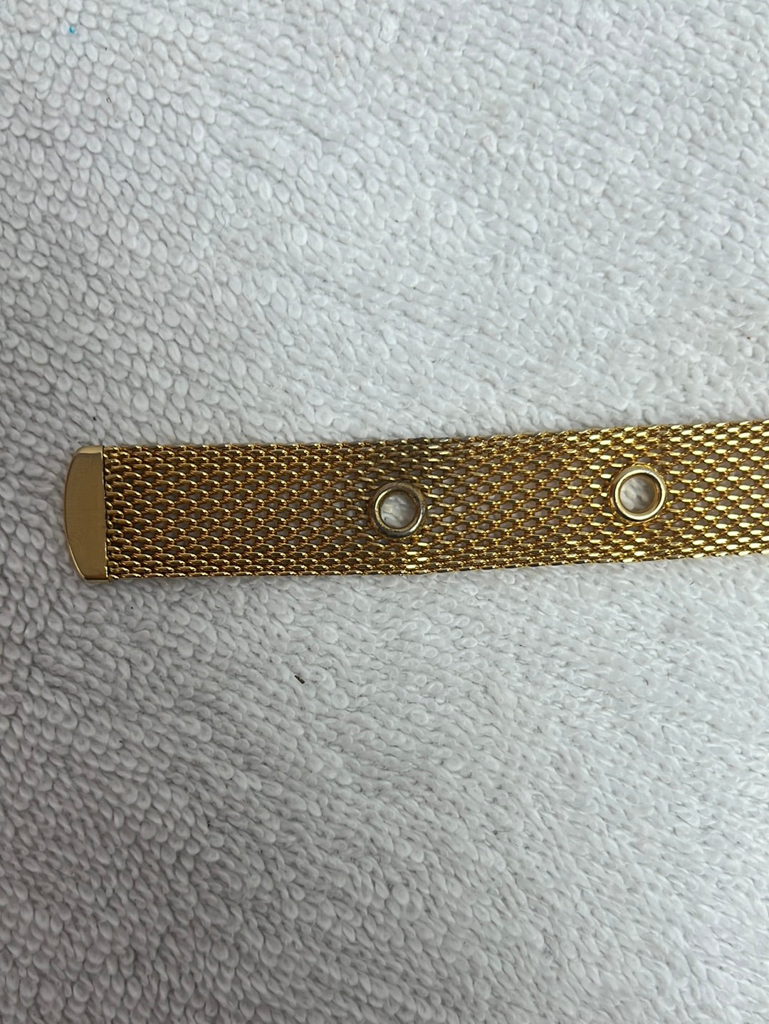 VTG -- Unbranded Gold Mesh Skinny Belt -- 34.75 inches