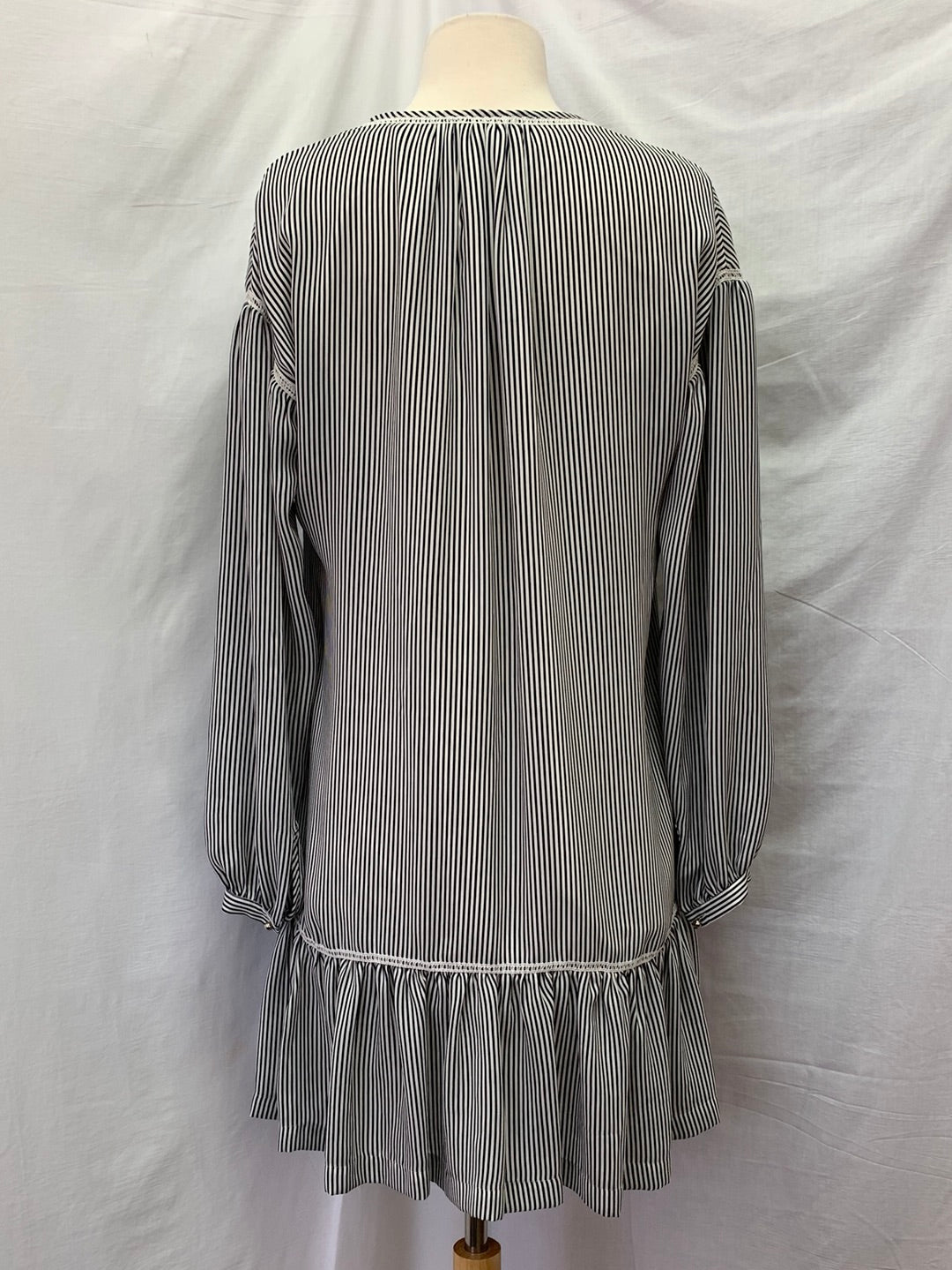 NWT - BANANA REPUBLIC black white stripe Long Sleeve Ruffle Dress - Small