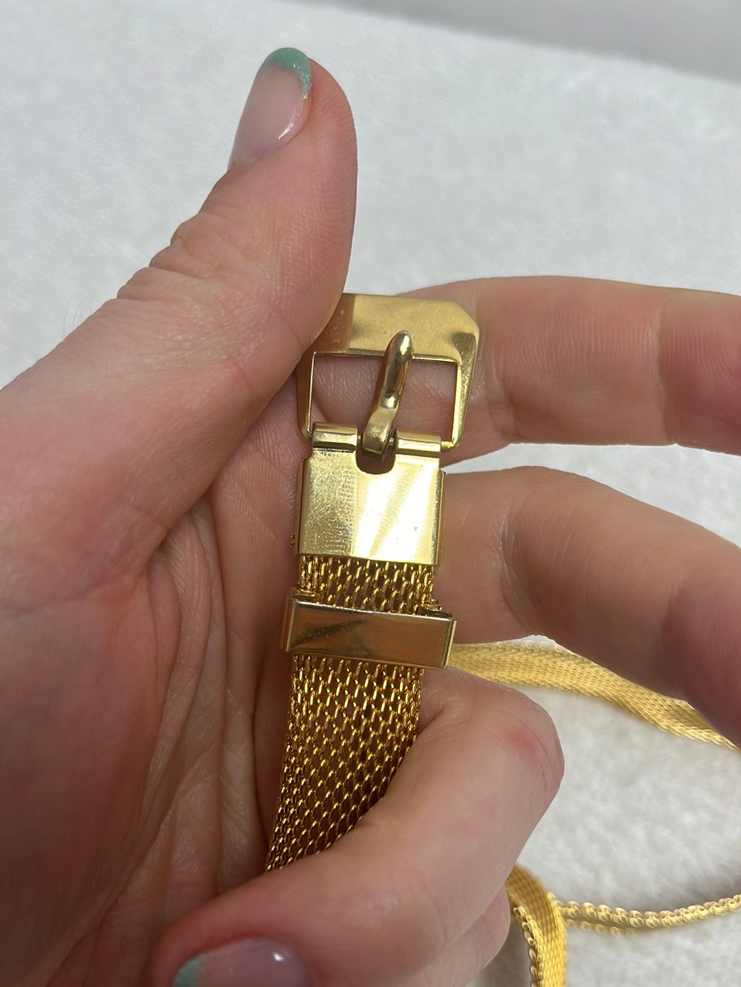 VTG -- Unbranded Gold Mesh Skinny Belt -- 34.75 inches