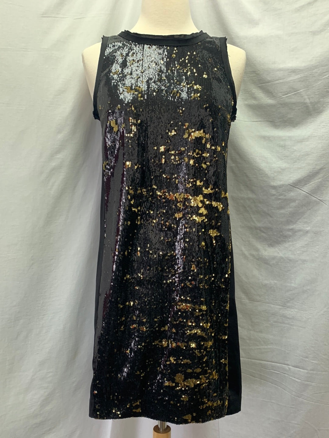 NWT - MICHAEL MICHAEL KORS black gold Sequin Sleeveless Sheath Dress - 4