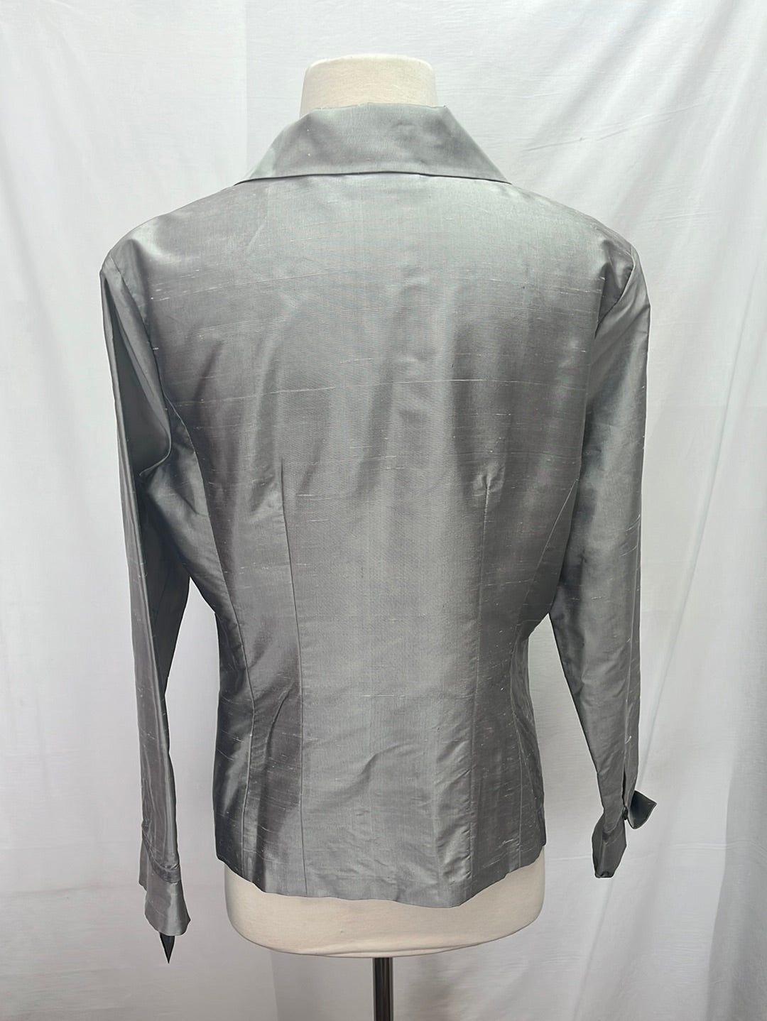 NWT -- LIZ CLAIBORNE silver Silk Button-Down Long Sleeve Shirt -- 8