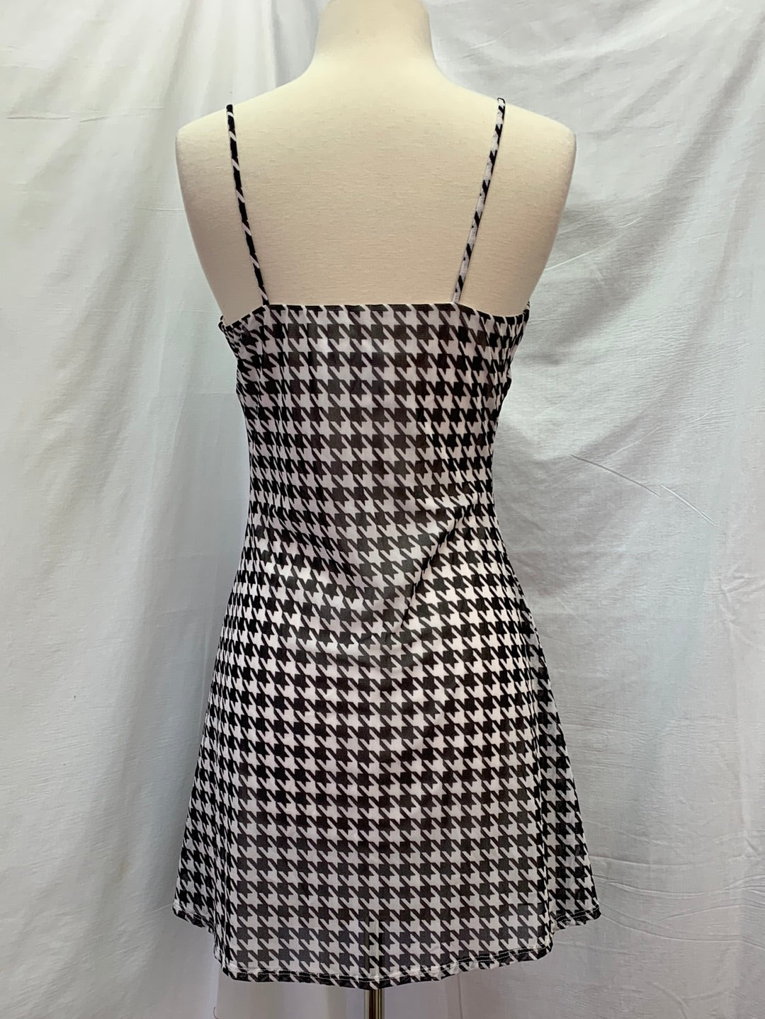 NWT - CES FEMME black white Mesh Houndstooth Pleated Sleeveless Dress - Small