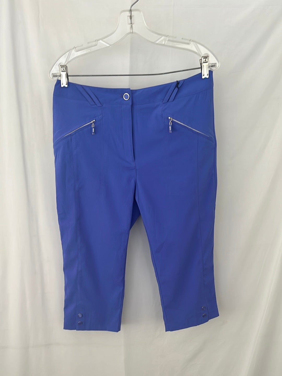 NWT -- DKNY Golf Blue Capri Pants -- 8