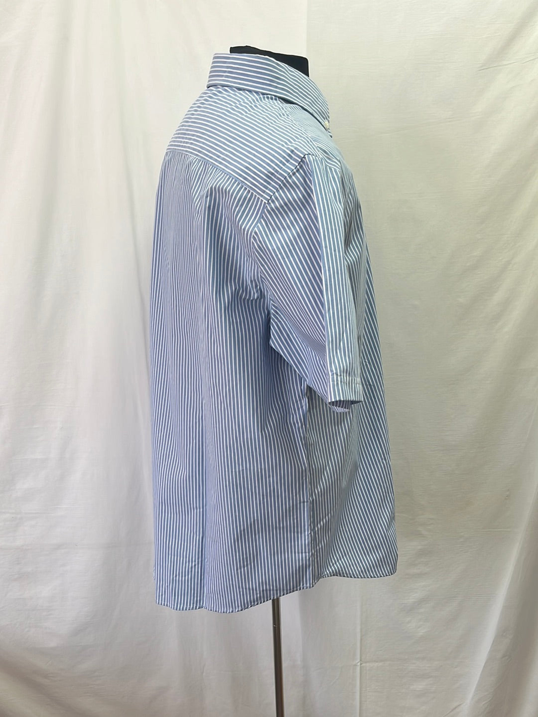 NWT - CROFT & BARROW Blue Stripe Easy Care Short-Sleeve Shirt -  L