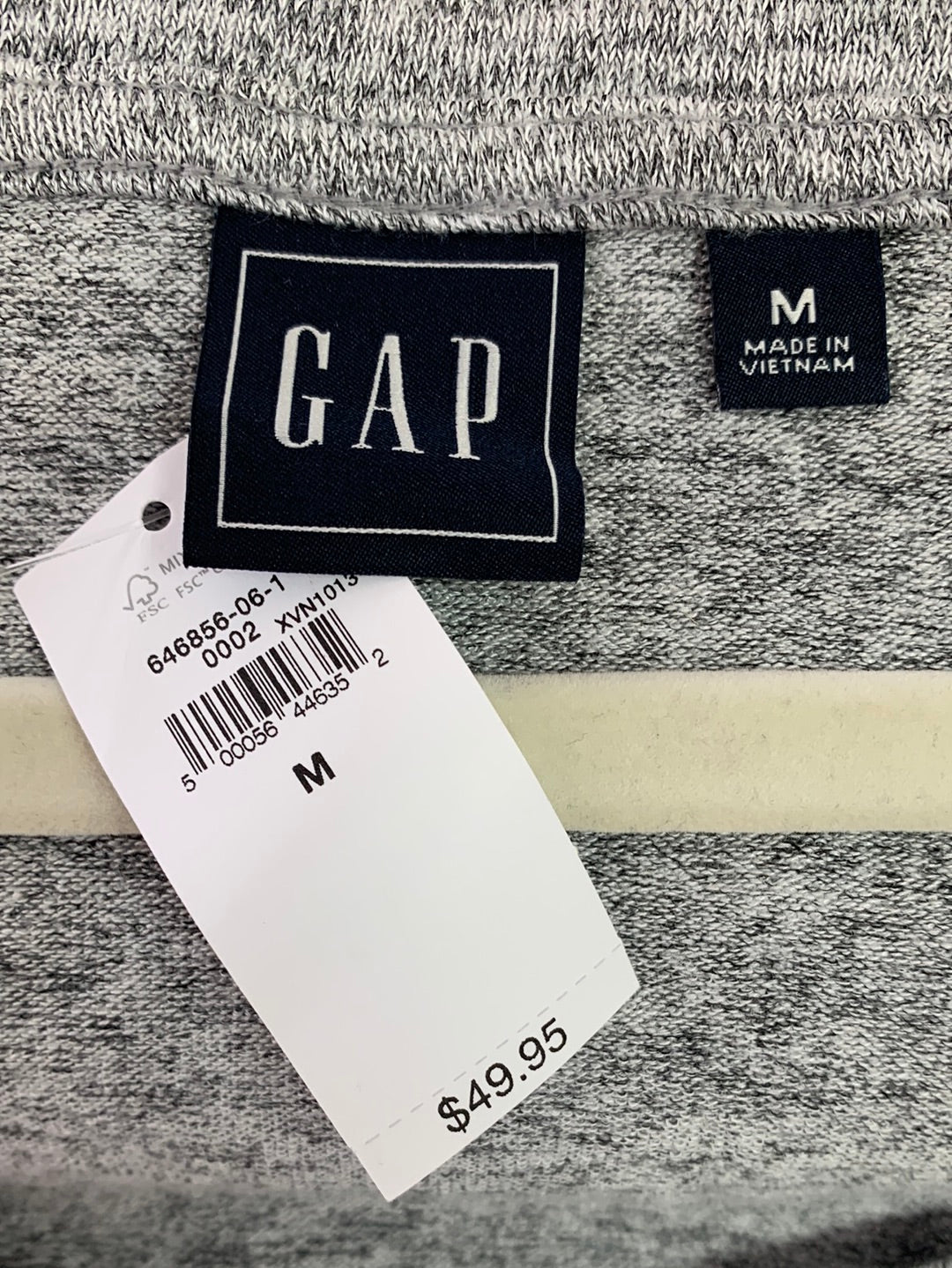 NWT - GAP heather grey Scoop Neck Cuffed Long Sleeve Shirt - Size M