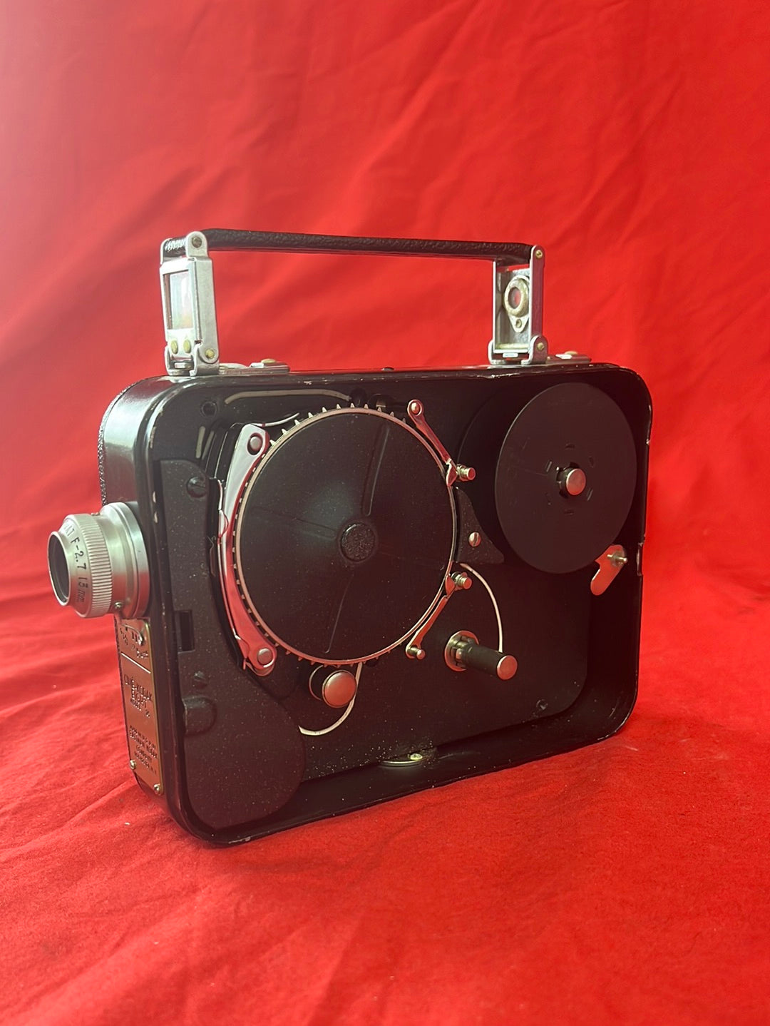 VTG -- Cine Kodak Eight Model 25 8MM Movie Camera -- UNTESTED