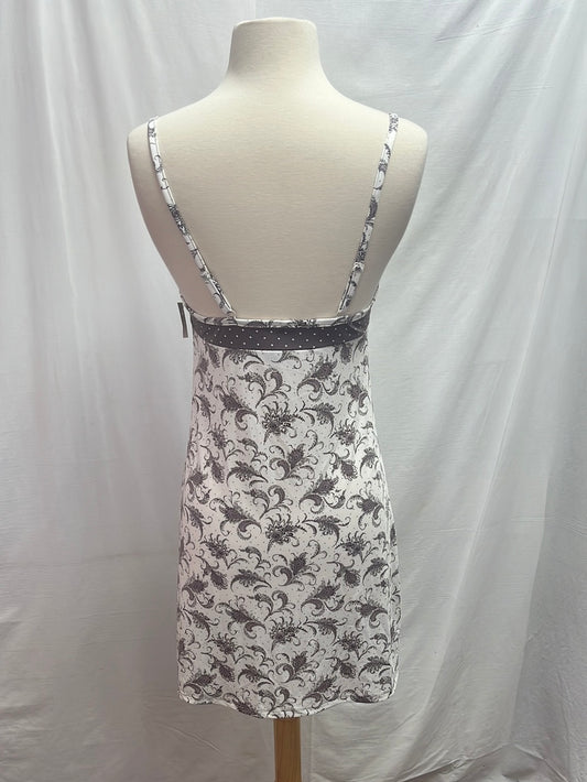 NWT -- MARILYN MONROE INTIMATES Amethyst Floral Print Camisole -- Size S
