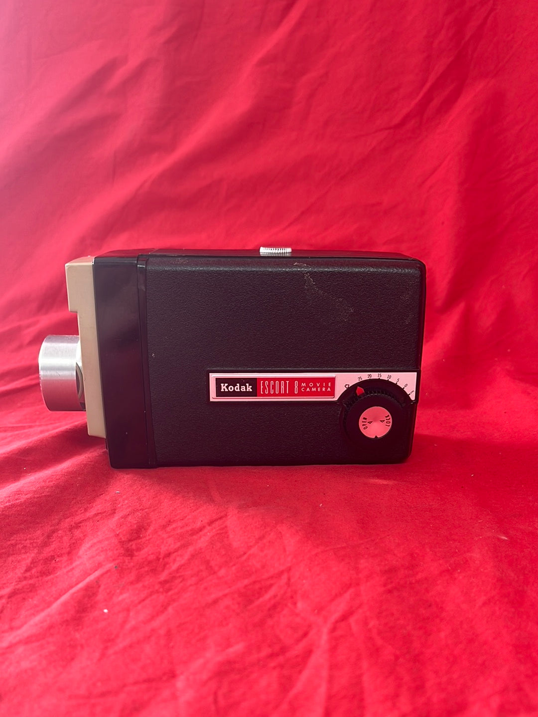 VTG -- KODAK Escort 8 8MM Movie Camera with Original Box -- UNTESTED