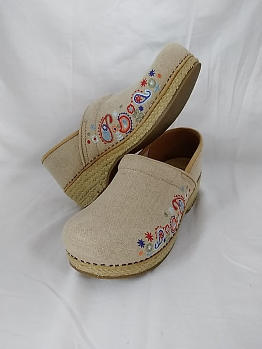 Dansko Beige Vegan Jute Burlap Paisley Floral Embroidered Espadrille Mule Clogs - 40 | US 9.5-10