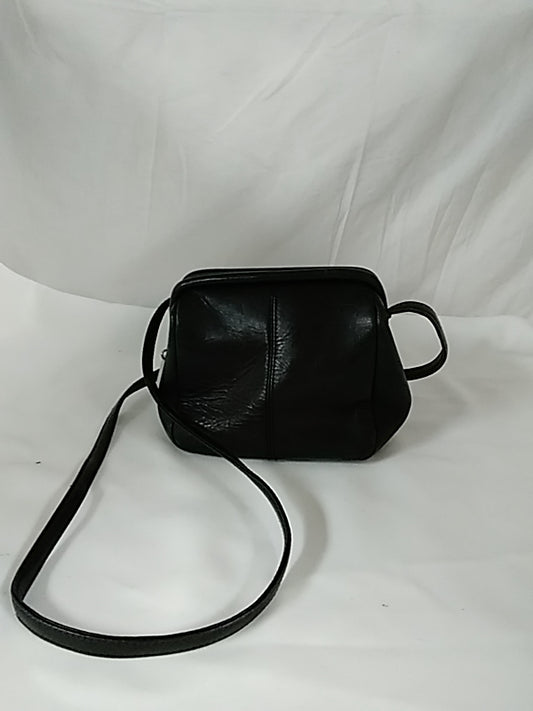 Vintage HOBO INTERNATIONAL Small Black Leather Crossbody Zipper Bucket Bag