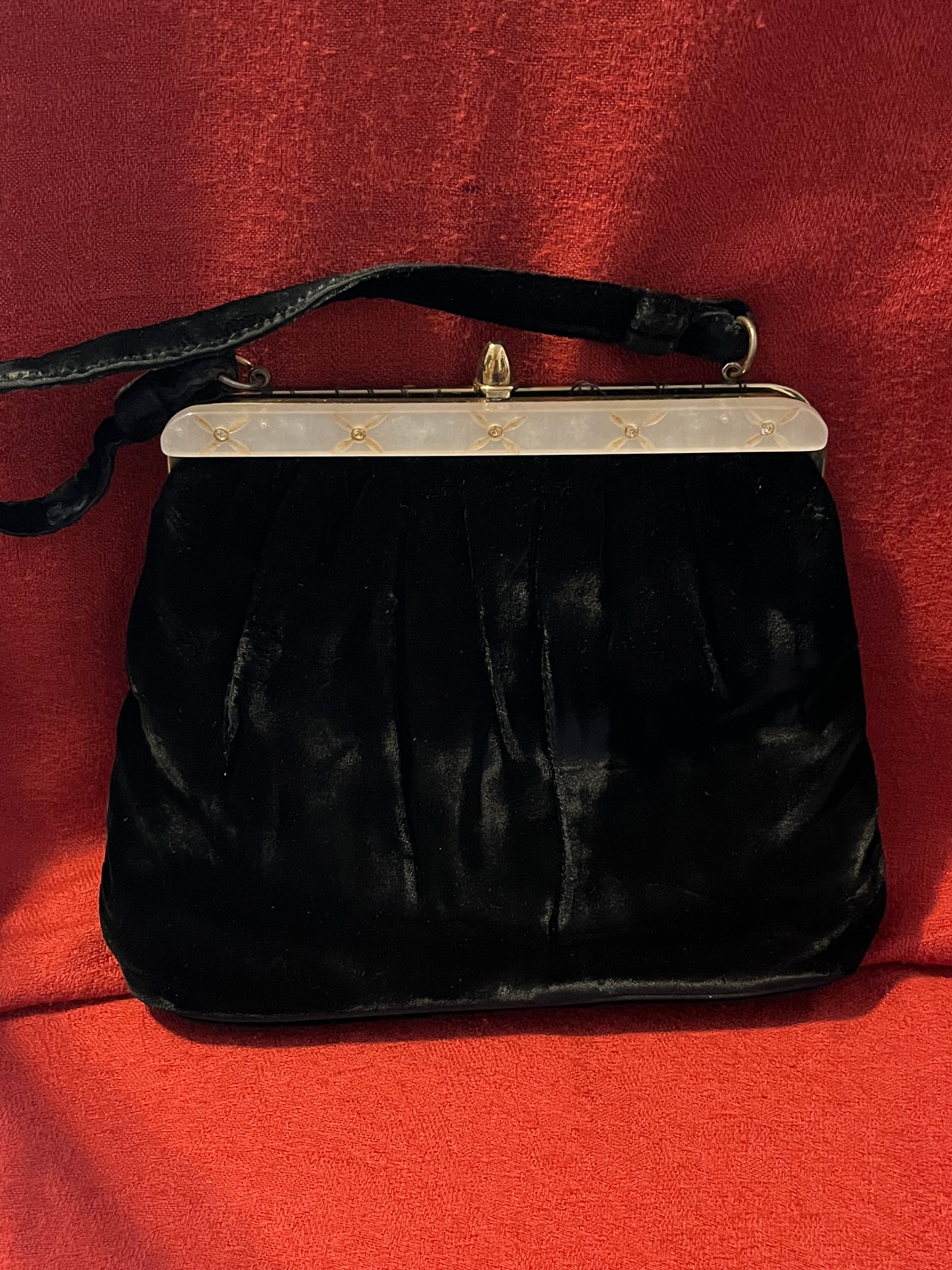 Buy Dark Green Color Velvet Box Clutch Bag with Hand Zardosi Work At  IndyVogue