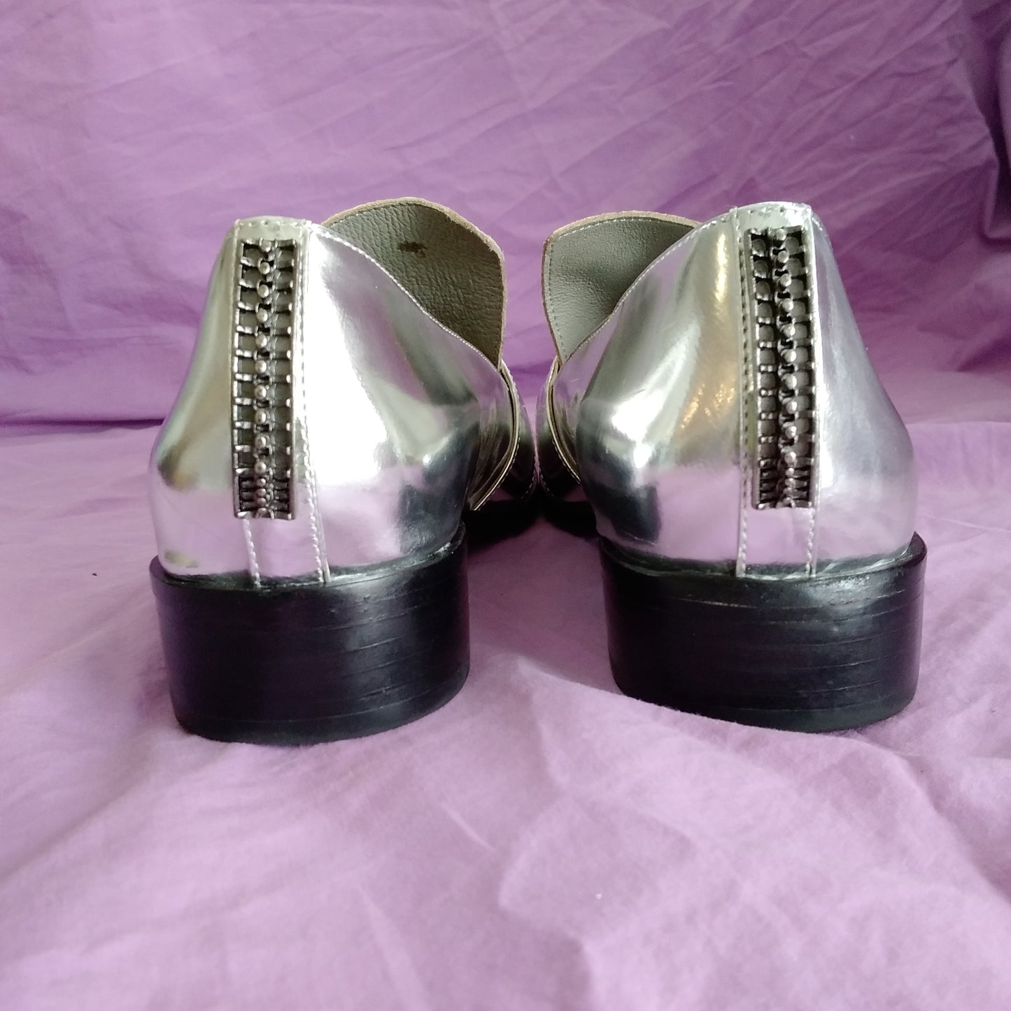 Mara & Mine Camilla Silver Metallic Women's Snakeskin Loafers - Size 7.5