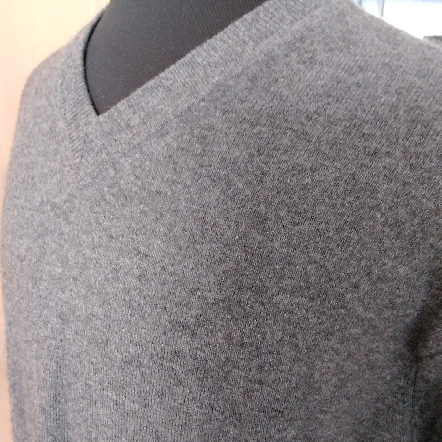 Nordstrom Gray Cashmere V-Neck Sweater - Size LL