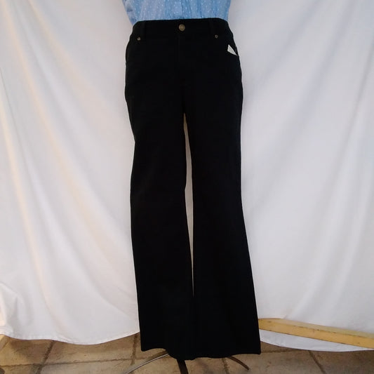 NWT - Liz Claiborne Black Stretch Denim Bootcut Jeans -  8