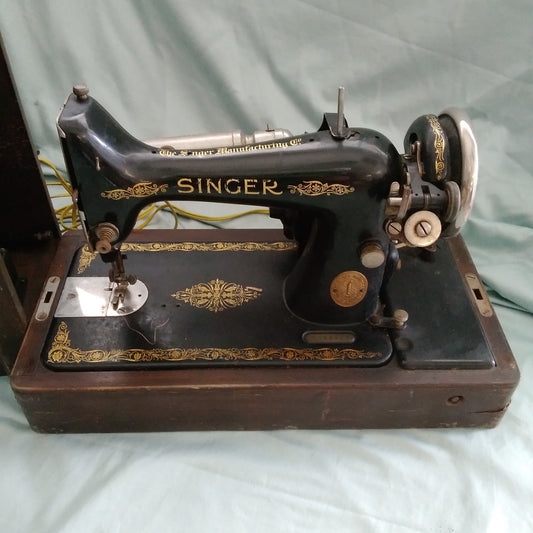 Vintage Singer Sewing Machine Y718527 - NOT WORKING for PARTS ONLY