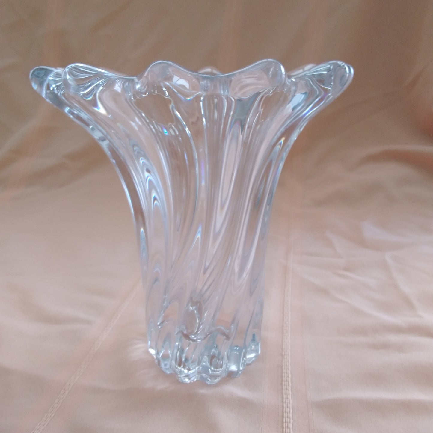 Cofrac Art Verrier 8" Twisted Glass Vase