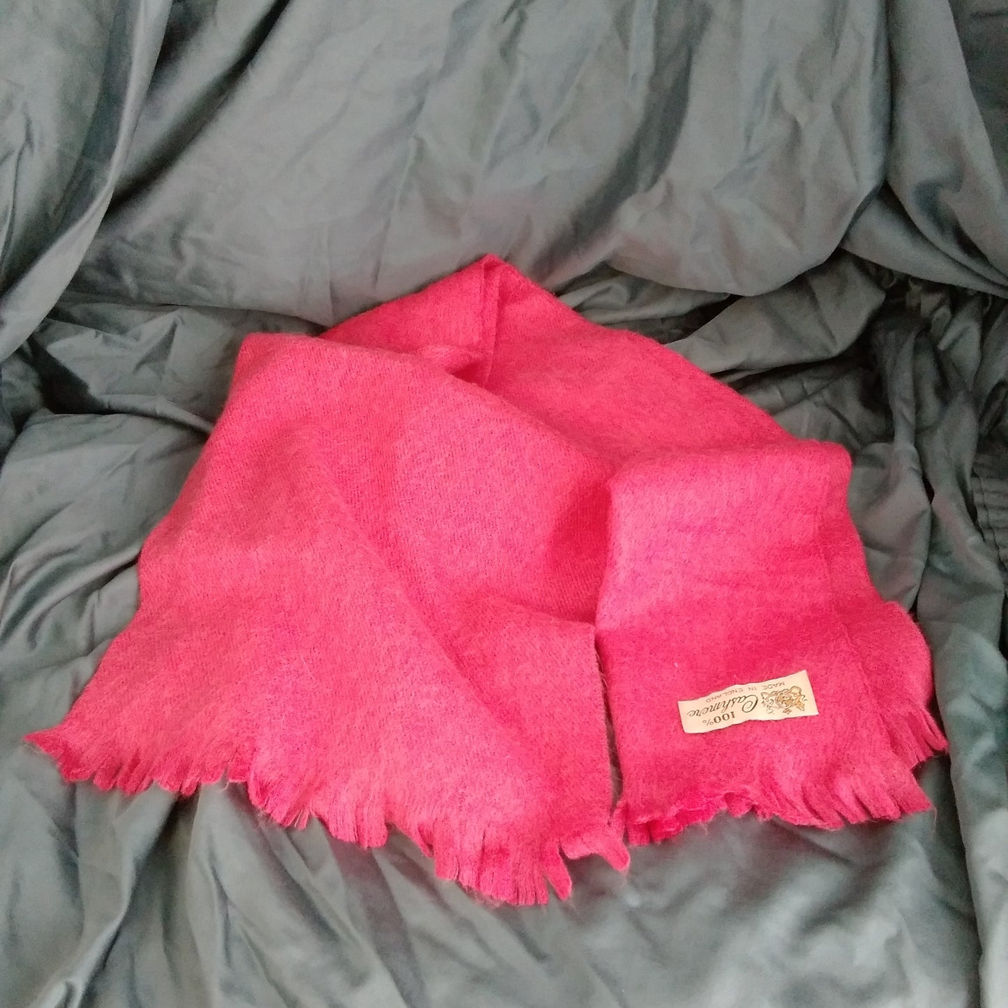 MADE IN ENGLAND 100% Cashmere Pink Scarf